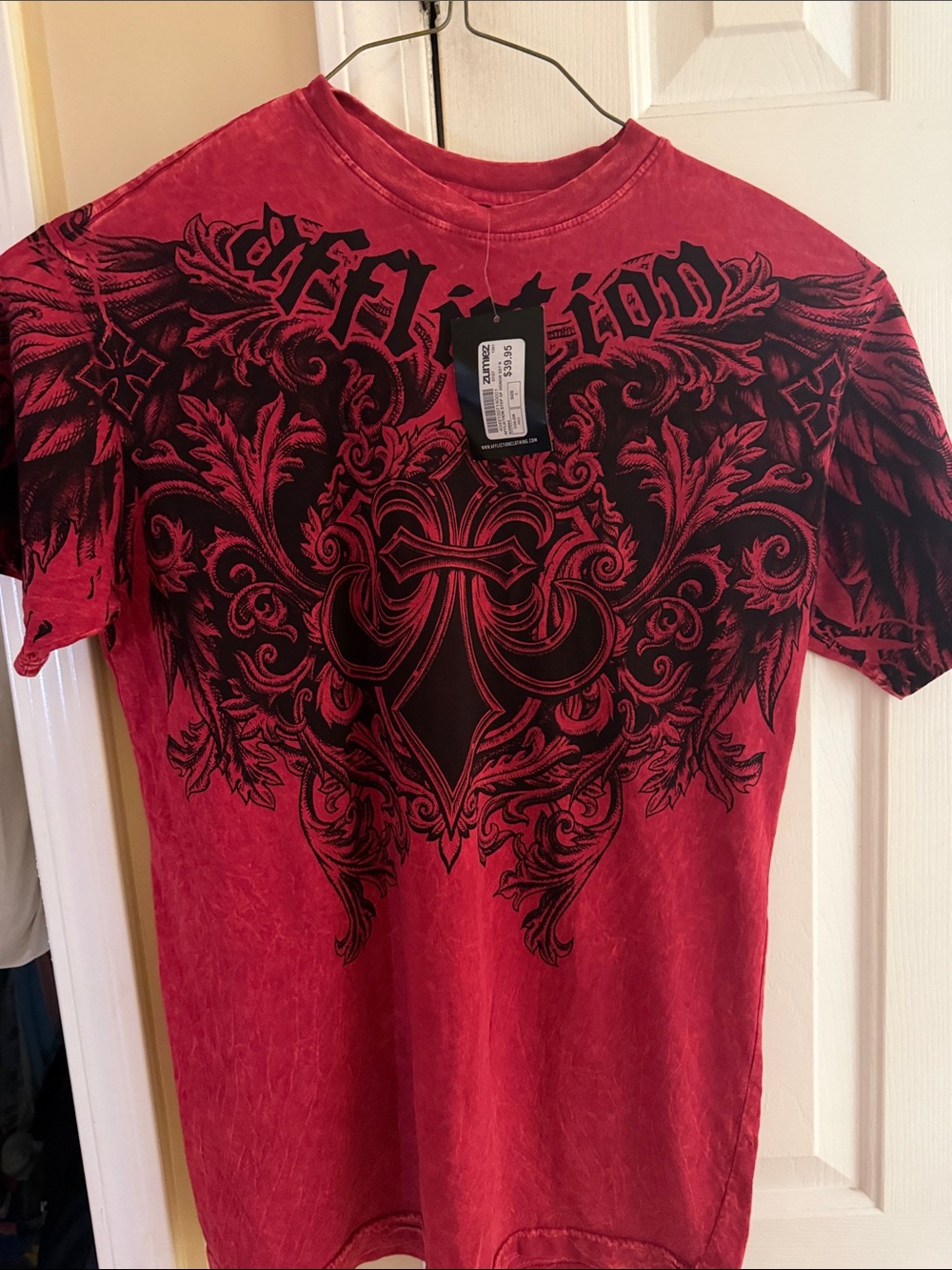 Affliction Red and olive Short Sleeve Tee with Black Gothic Graphic tees men’s s
